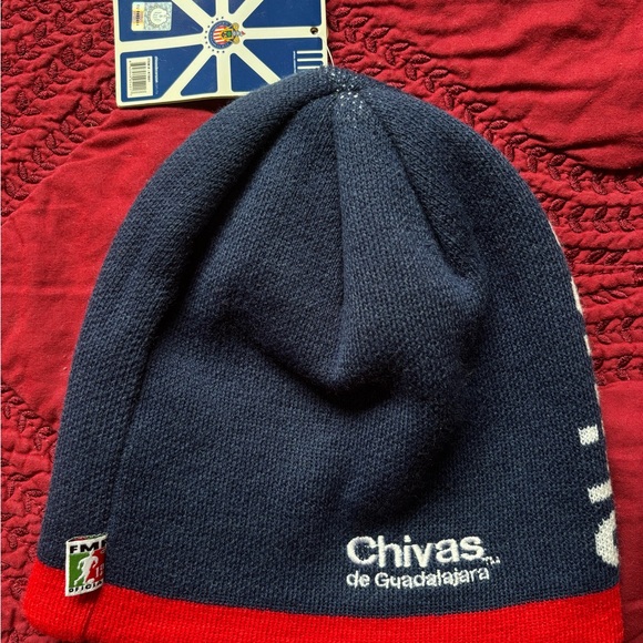 CHIVAS DE GUADALAJARA OFFICIALL , BEANIE , 100% ACRLYC - Picture 3 of 4